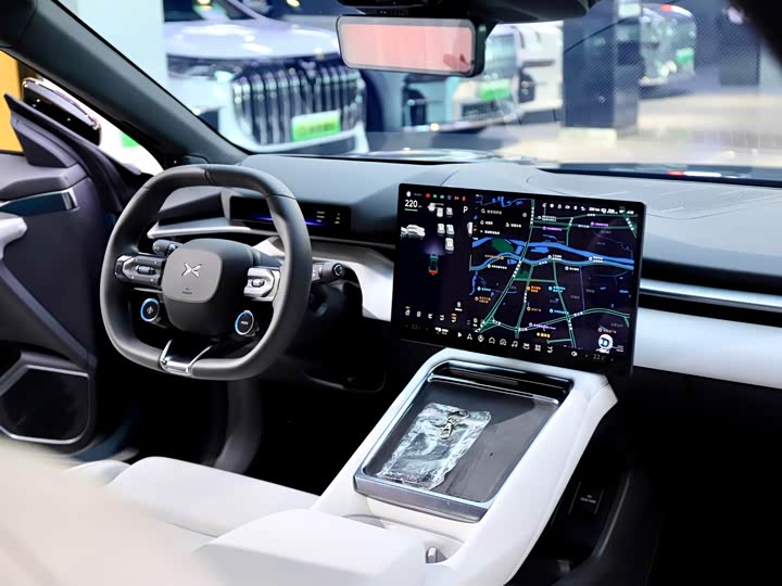 XPeng P7 2025 2025款 750 四驱高性能 Ultra