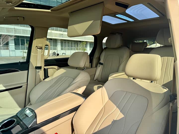 Buick GL8 Hybrid 2025 2025款 陆尚 尊享版 7座