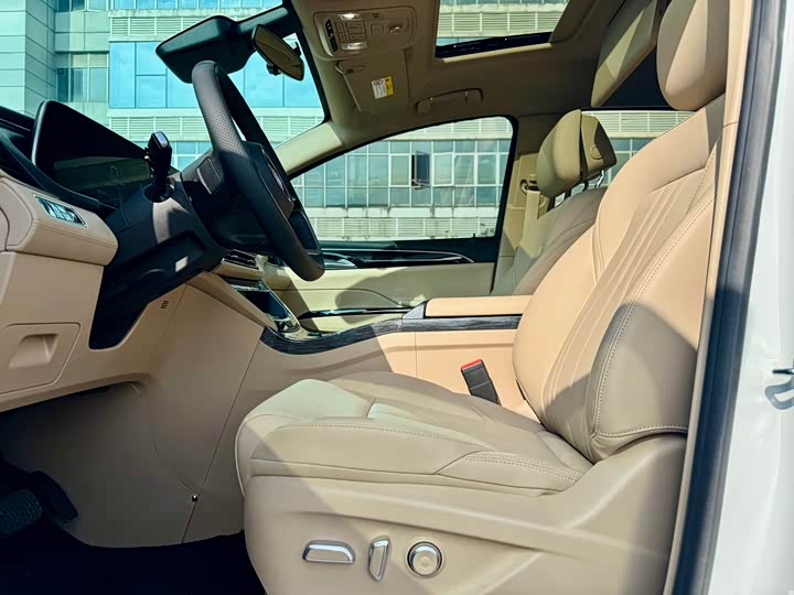 Buick GL8 Hybrid 2025 2025款 陆尚 尊享版 7座