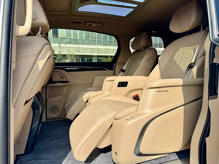 Buick GL8 Hybrid 2025 2025款 陆尚 尊享版 7座