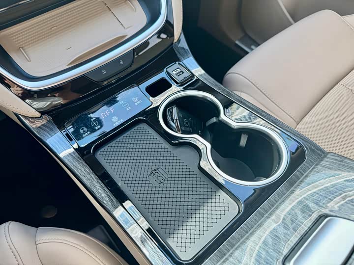 Buick GL8 Hybrid 2025 2025款 陆尚 尊享版 7座