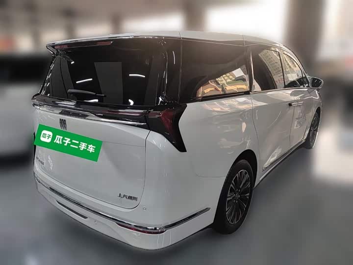 Buick GL8 ES 2025 2025款 陆尊 尊享版