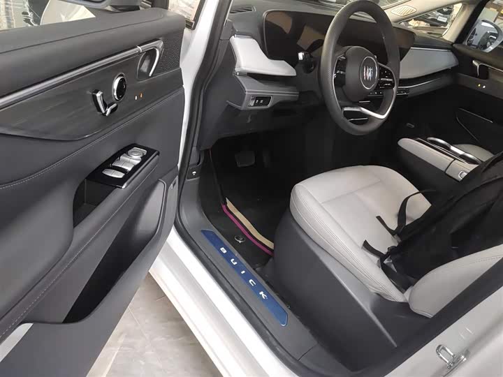 Buick GL8 ES 2025 2025款 陆尊 尊享版