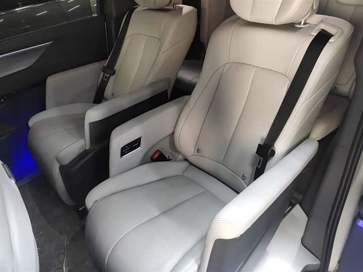 Buick GL8 ES 2025 2025款 陆尊 尊享版