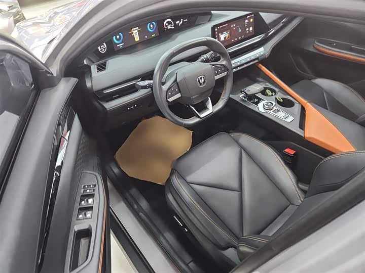 Changan UNI-V Hybrid 2023 2023款 智电iDD 1.5T 113km智趣型