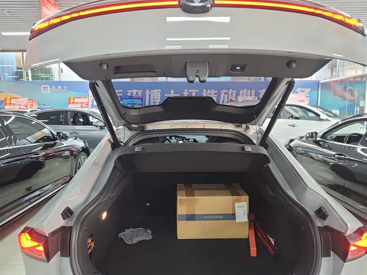 Changan UNI-V Hybrid 2023 2023款 智电iDD 1.5T 113km智趣型