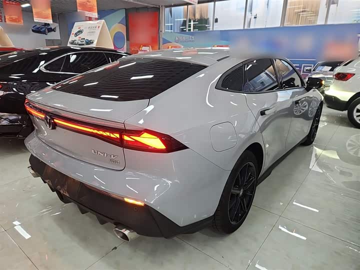 Changan UNI-V Hybrid 2023 2023款 智电iDD 1.5T 113km智趣型