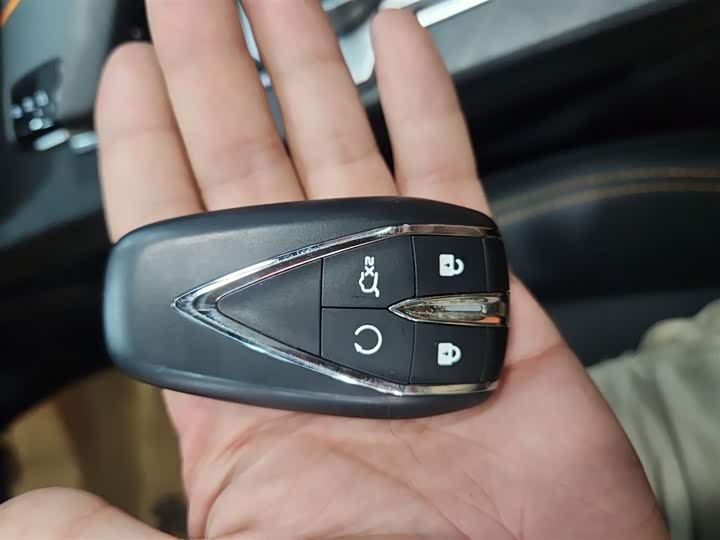 Changan UNI-V Hybrid 2023 2023款 智电iDD 1.5T 113km智趣型