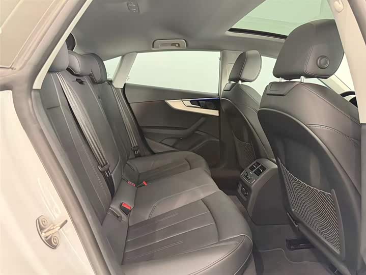 Audi A5 2024 2024款 Sportback 40 TFSI 时尚动感型