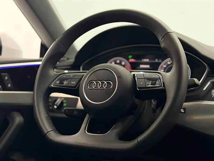 Audi A5 2024 2024款 Sportback 40 TFSI 时尚动感型