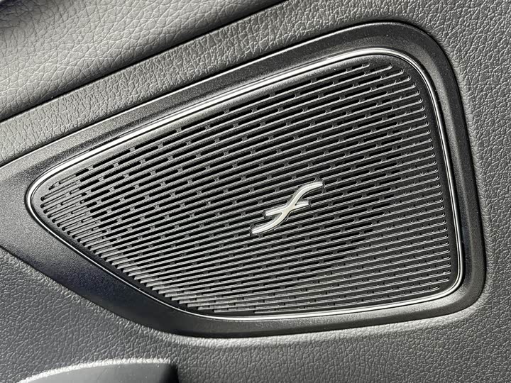 Mercedes-Benz C-Class 2025 2025款 改款 C 260 L 4MATIC 运动版