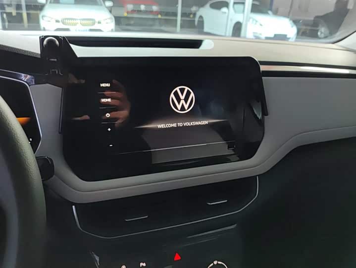 Volkswagen Tharu 2025 2025款 新锐 300TSI 锐享版