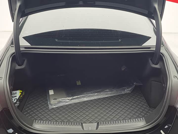 Mercedes-Benz E-Class 2025 2025款 E 300 L 豪华型