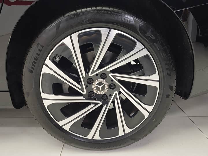 Mercedes-Benz E-Class 2025 2025款 E 300 L 豪华型