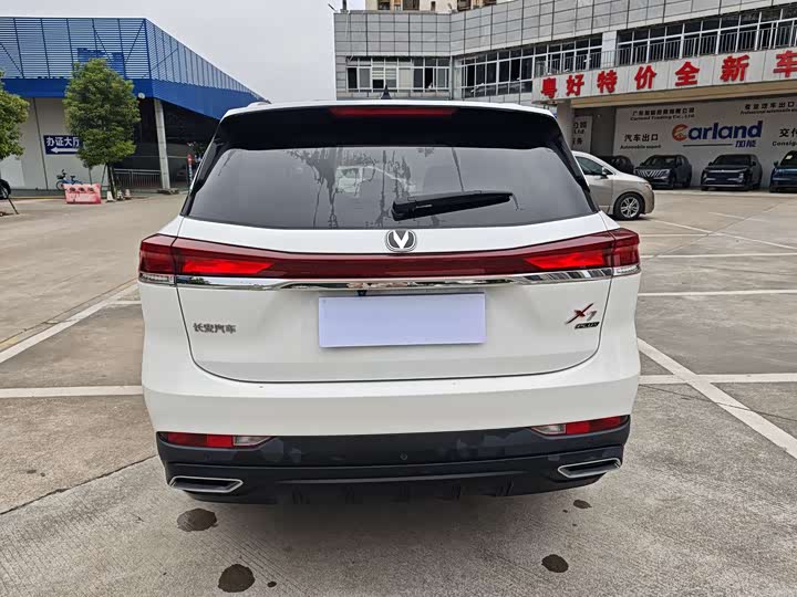 Changan X7 Plus 2024 2024款 1.5T 自动尊耀型 7座