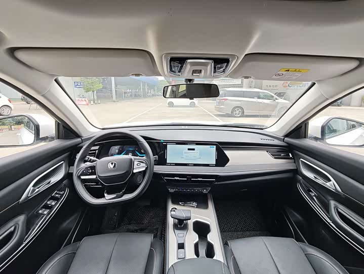 Changan X7 Plus 2024 2024款 1.5T 自动尊耀型 7座