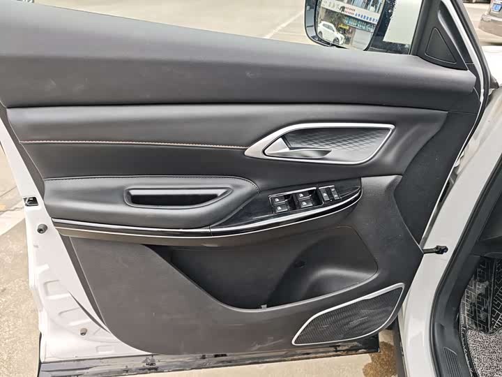 Changan X7 Plus 2024 2024款 1.5T 自动尊耀型 7座