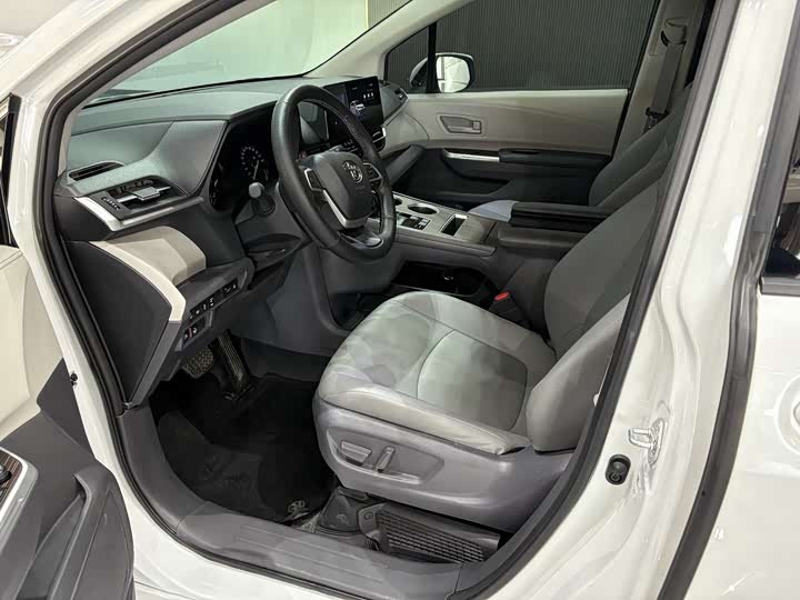 Toyota Granvia 2024 2024款 2.5L混动 舒适版