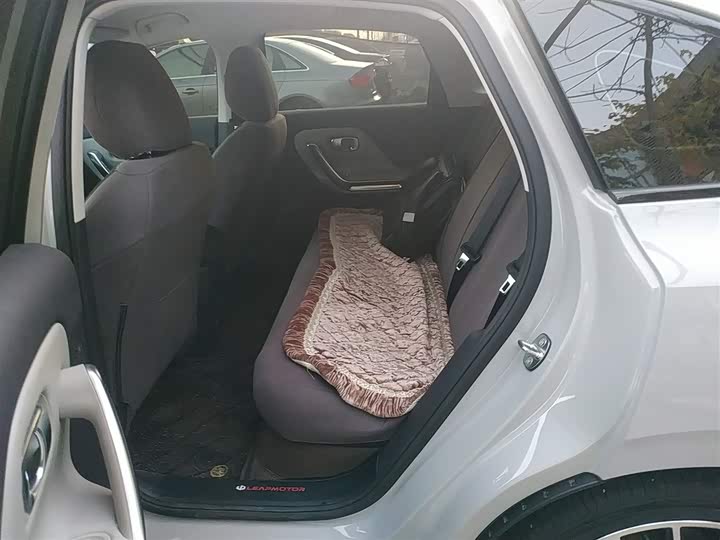 Leapmotor B01 2025 2025款 550舒享版