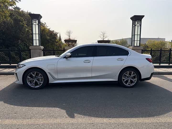 BMW i3 2025 2025款 eDrive 35 L