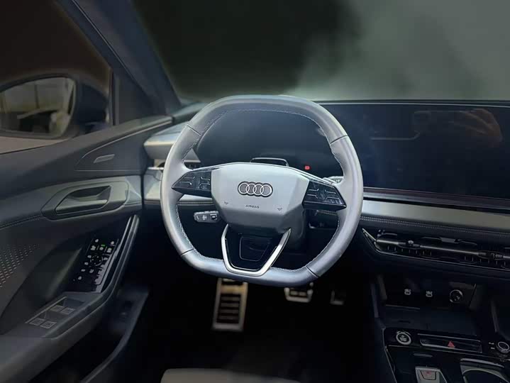 Audi Q6L e-tron 2026 2026款 首发领航版