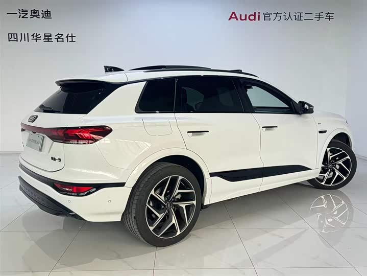 Audi Q6L e-tron 2026 2026款 首发领航版