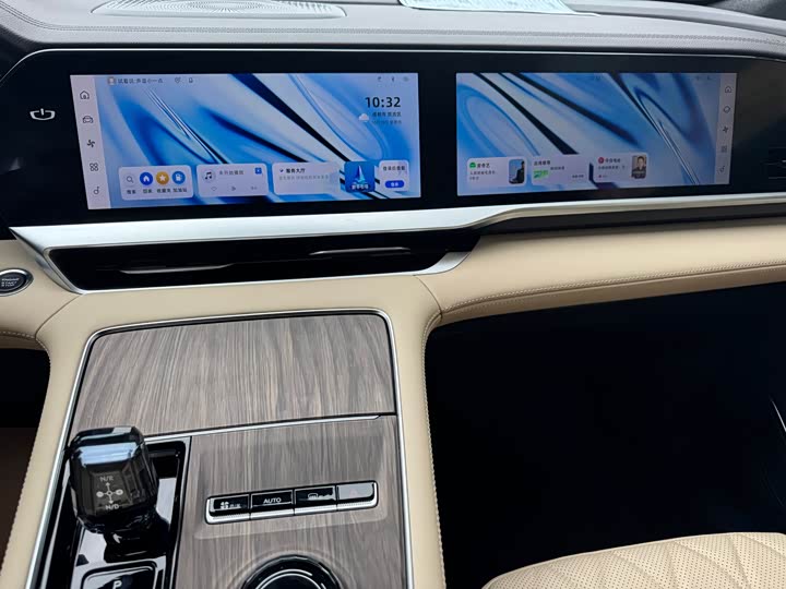 Geely Monjaro 2025 2025款 东方曜 2.0TD 自动四驱望月版