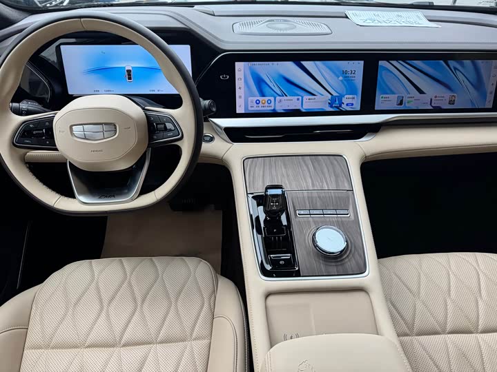 Geely Monjaro 2025 2025款 东方曜 2.0TD 自动四驱望月版