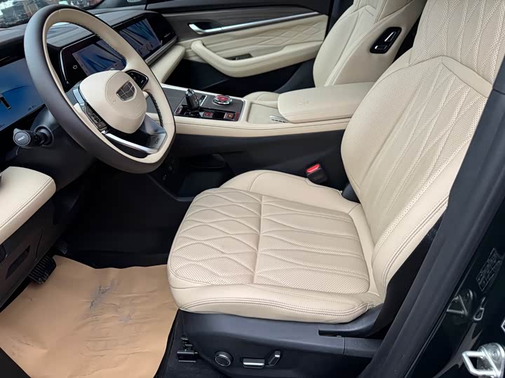 Geely Monjaro 2025 2025款 东方曜 2.0TD 自动四驱望月版