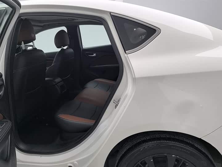 Kia K5 2021 2021款 380T GT-Line 旗舰版