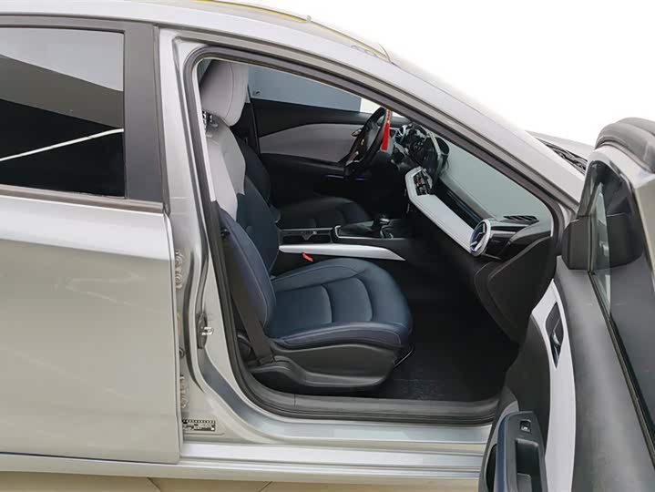 Chevrolet Monza 2024 2024款 1.5L 双离合悦享版