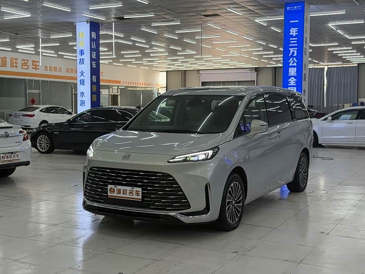 Buick GL8 Hybrid 2025 2025款 陆尚 智享版 7座