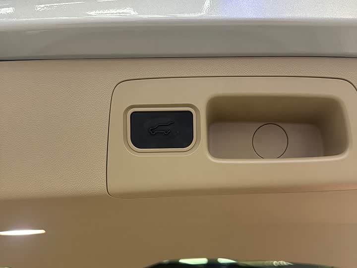 Buick GL8 Hybrid 2025 2025款 陆尚 智享版 7座