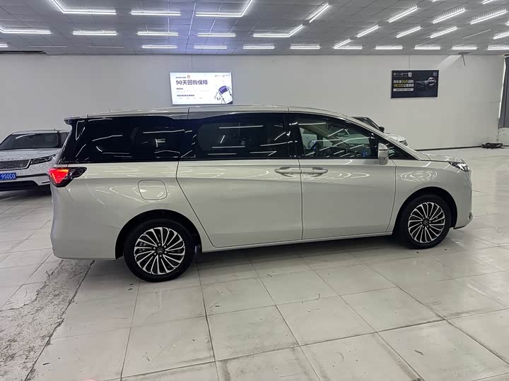 Buick GL8 Hybrid 2025 2025款 陆尚 智享版 7座