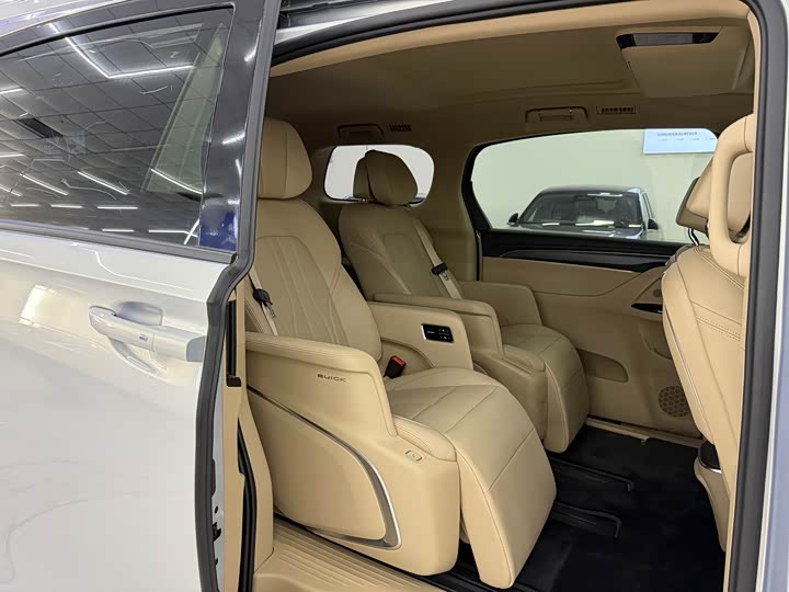 Buick GL8 Hybrid 2025 2025款 陆尚 智享版 7座