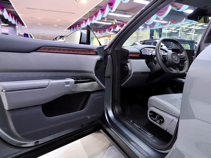 Zeekr 7X 2025 2025款 100kWh 长续航后驱智驾版