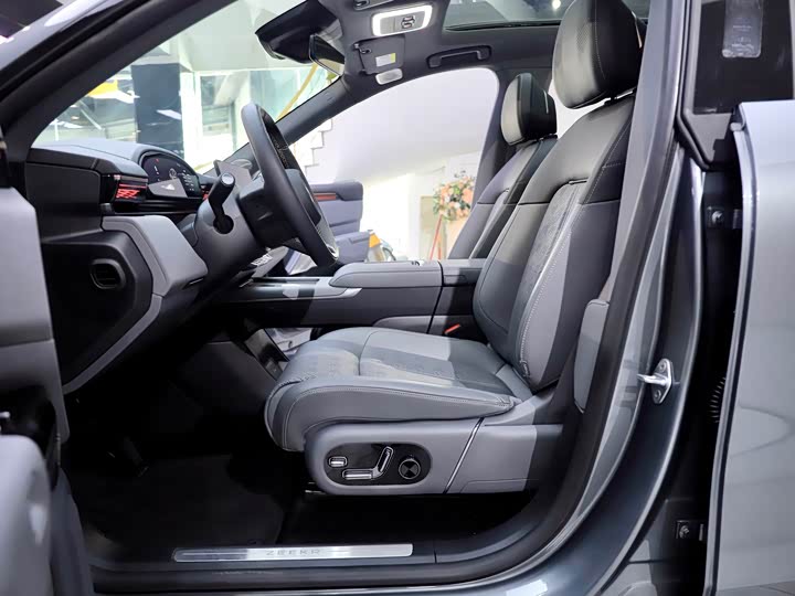 Zeekr 7X 2025 2025款 100kWh 长续航后驱智驾版