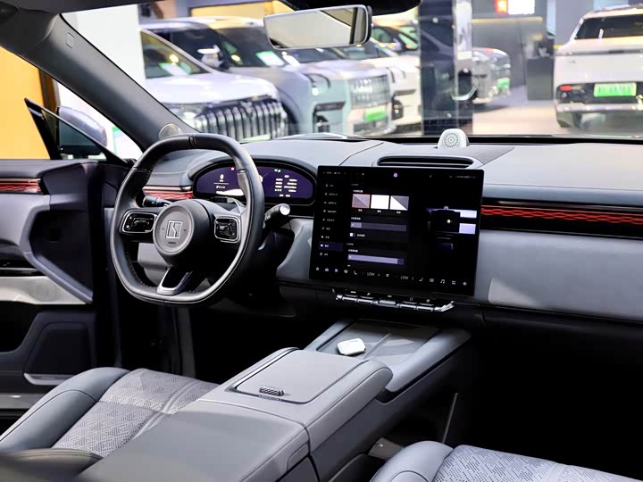 Zeekr 7X 2025 2025款 100kWh 长续航后驱智驾版