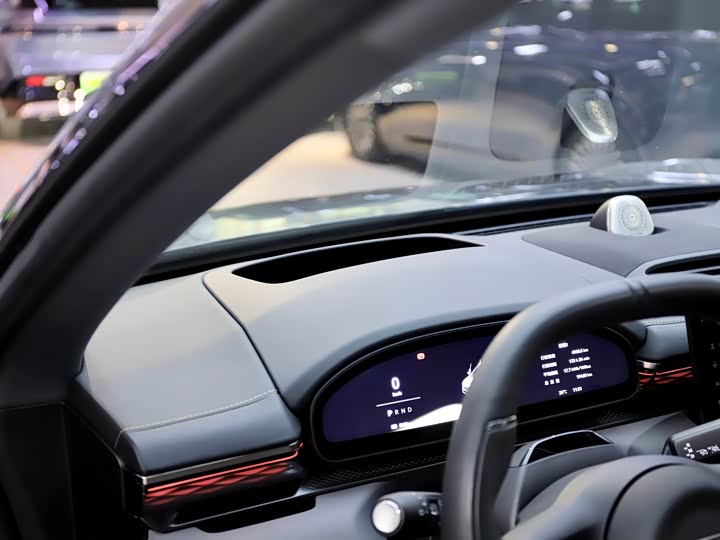 Zeekr 7X 2025 2025款 100kWh 长续航后驱智驾版