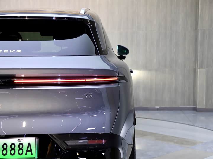 Zeekr 7X 2025 2025款 100kWh 长续航后驱智驾版