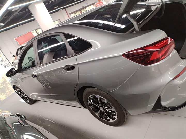 Chevrolet Monza 2024 2024款 1.3T 轻混自动尊享版