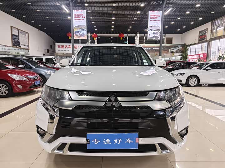 Mitsubishi Outlander 2021 2021款 2.4L 四驱致享版 7座