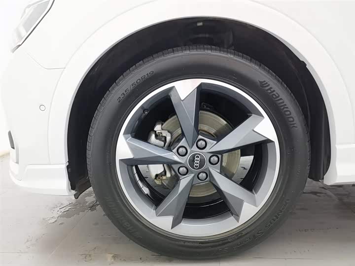 Audi Q3 2024 2024款 35 TFSI 时尚动感型