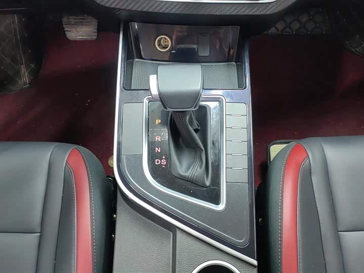 Dongfeng Forthing T5 2021 2021款 1.5T 自动舒适型