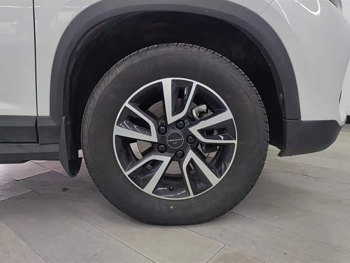 Dongfeng Forthing T5 2021 2021款 1.5T 自动舒适型