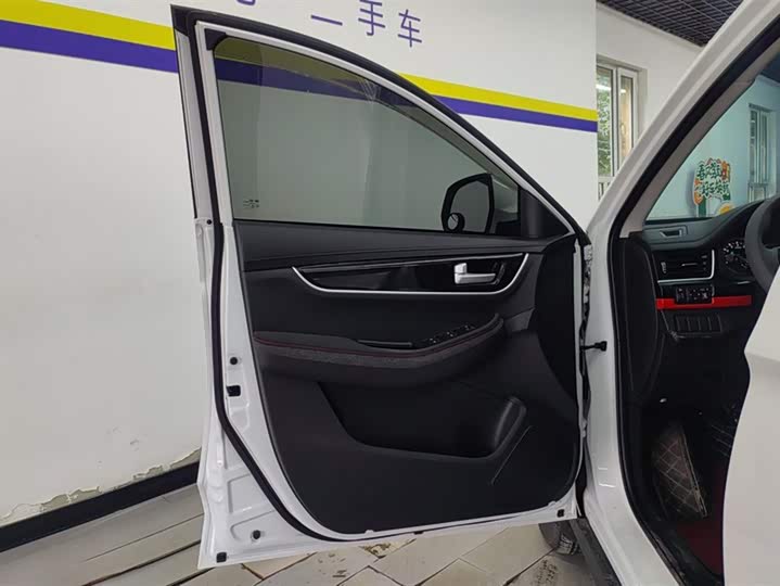 Dongfeng Forthing T5 2021 2021款 1.5T 自动舒适型