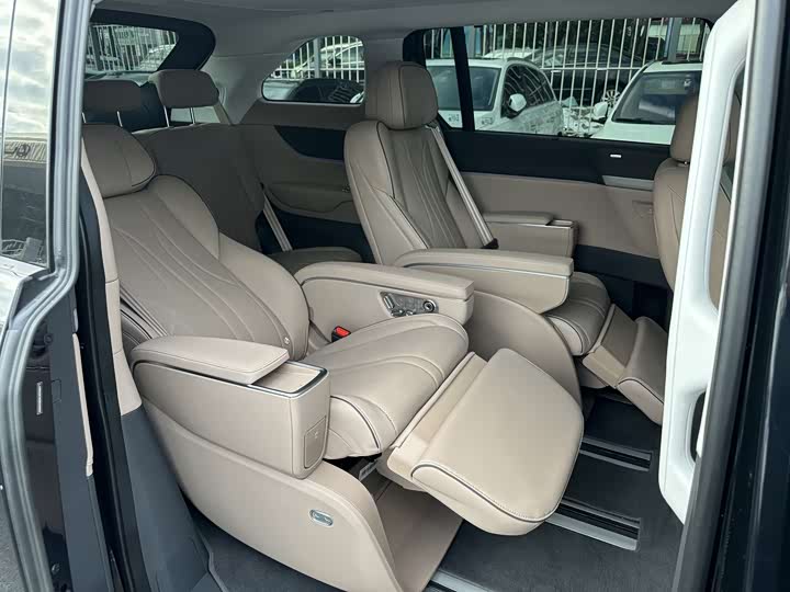 XPeng X9 2025 2025款 纯电 650长续航 Max