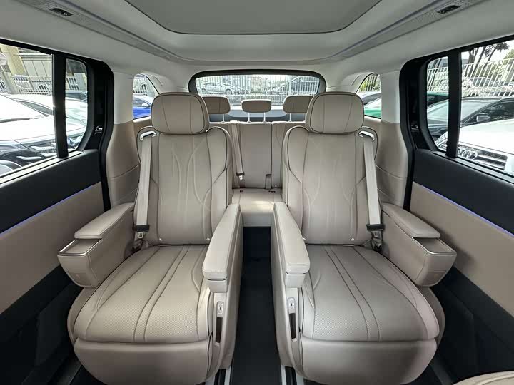 XPeng X9 2025 2025款 纯电 650长续航 Max