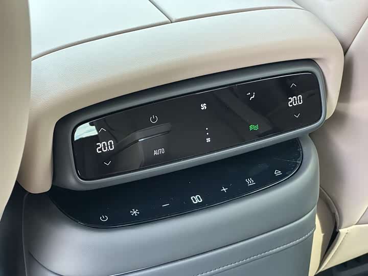 XPeng X9 2025 2025款 纯电 650长续航 Max