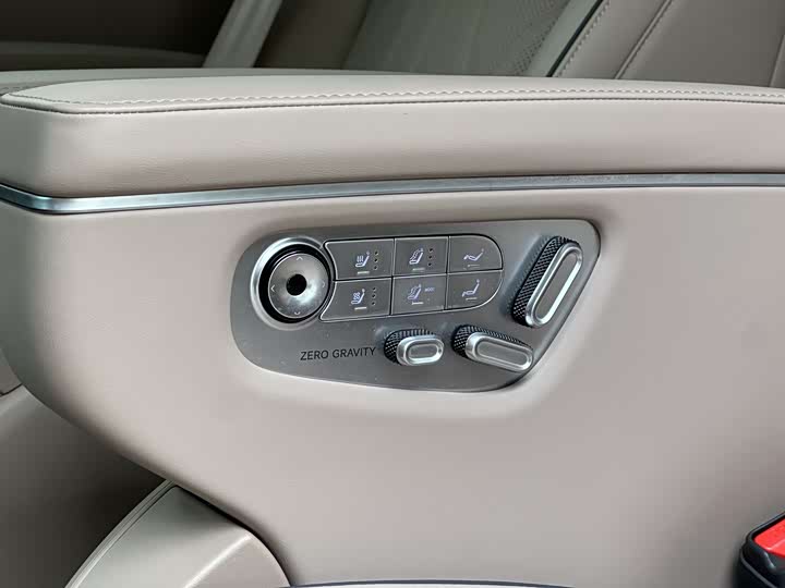 XPeng X9 2025 2025款 纯电 650长续航 Max